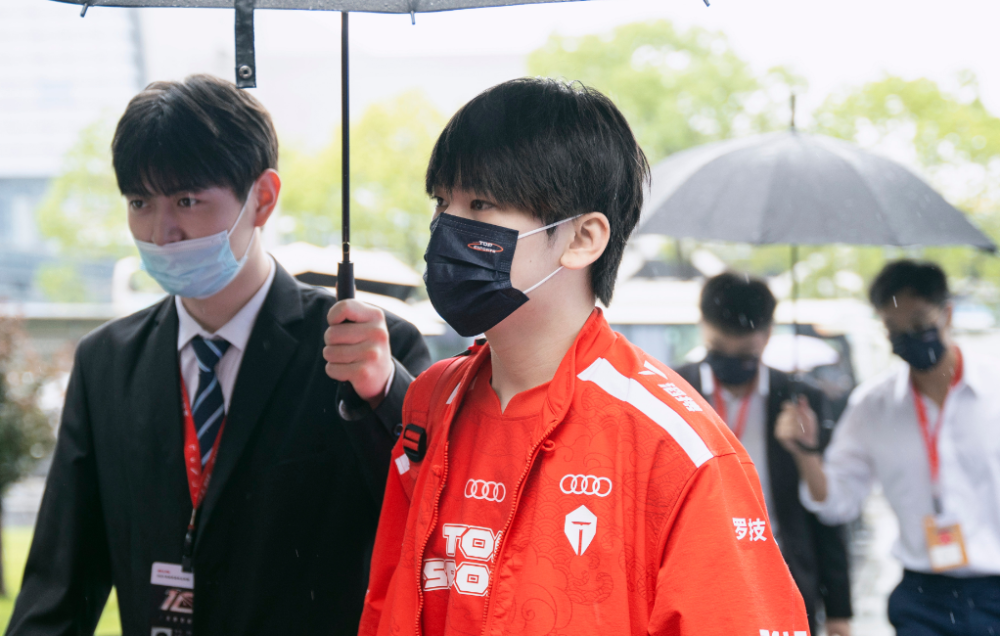 亚博体育-关于JackeyLove回归赛场，回归赛场首场状态亮眼，巴塞罗那观众沸腾！的信息